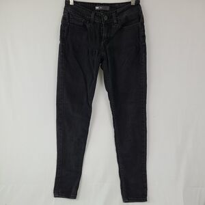 Levi’s Black Skinny Legging Jeans Size 27x30 Black. Inseam 28"